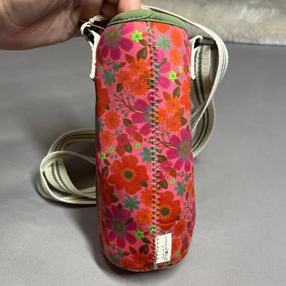 Natural Life Water Bottle Carrier with Pocket and Adjustable Strap NWT - Picture 8 of 14
